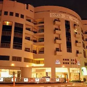 アパートホテル Lotus Grand ****