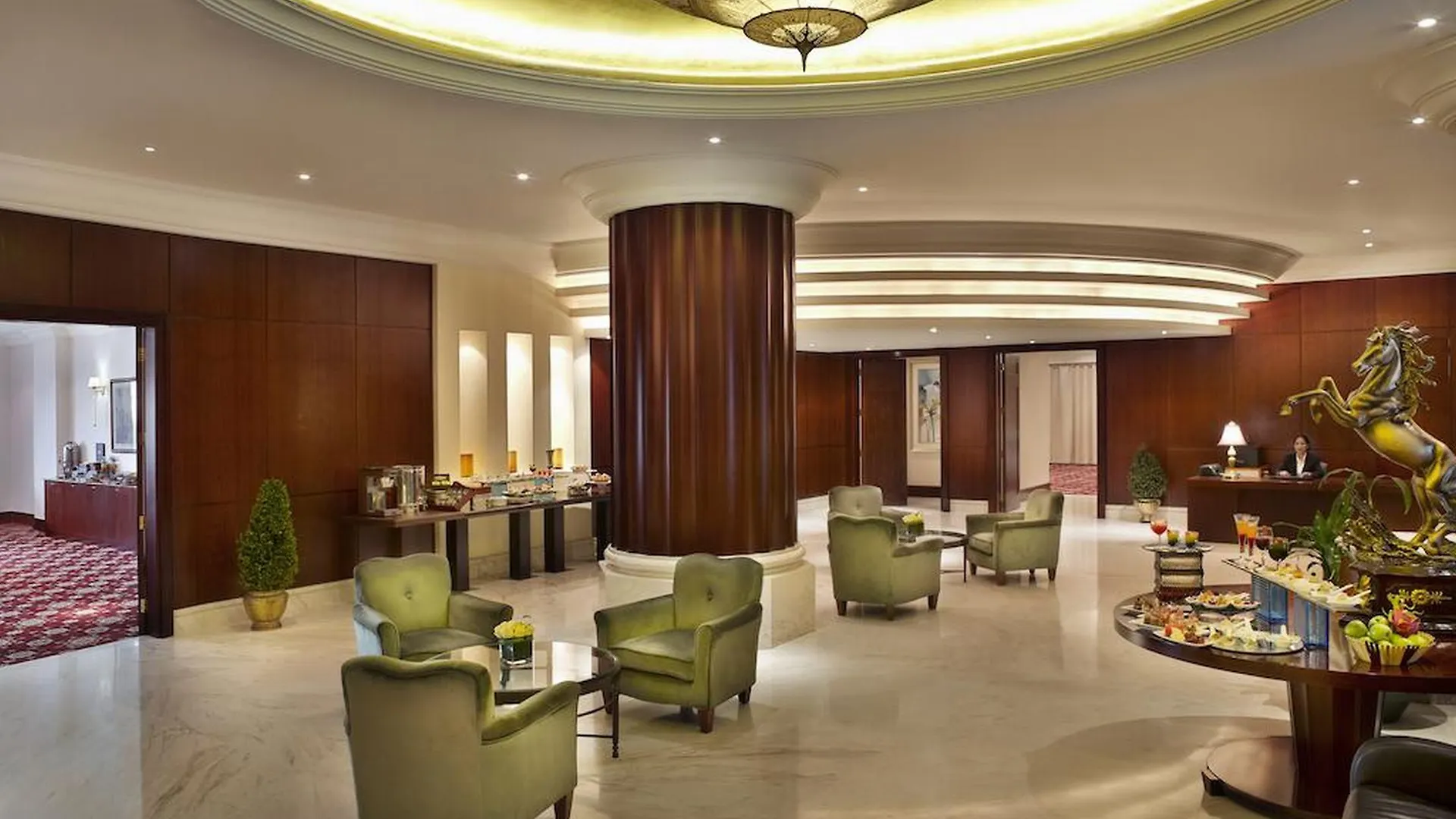 City Seasons Suites Dubai 4*,