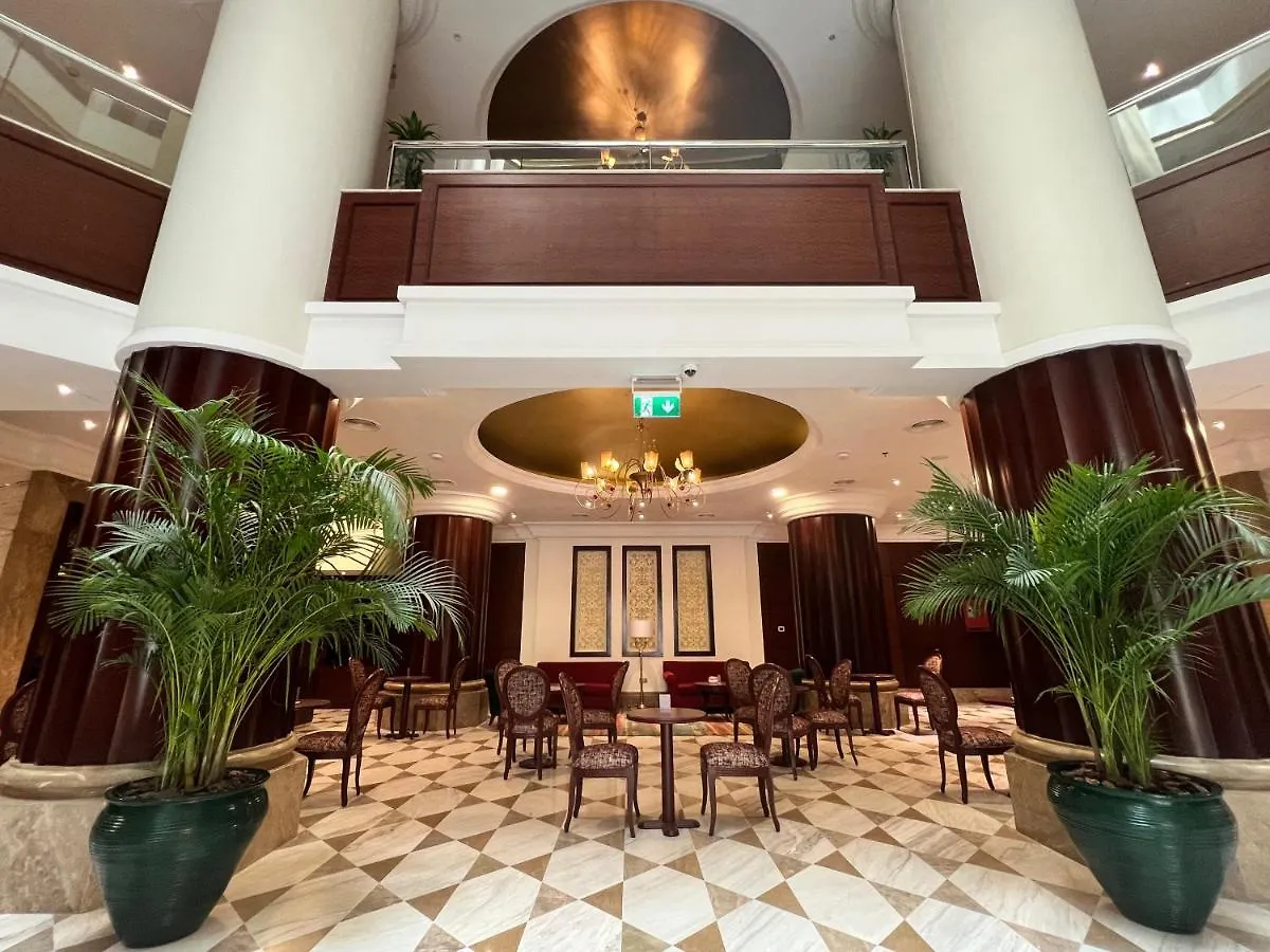 City Seasons Suites Dubai 4*,